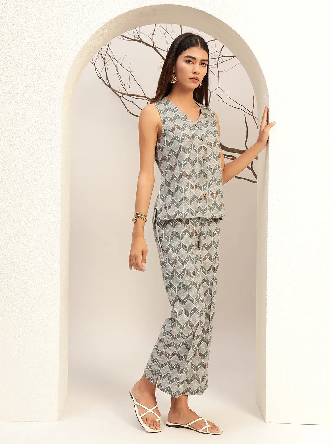 Grey Printed with V-Neck Causal Tunic & Trouser With Waistcoat Co-Ords